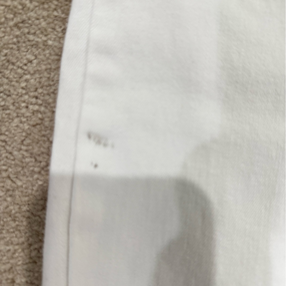 Joe's Jeans Classic White Denim, size 30 - Picture 4 of 8